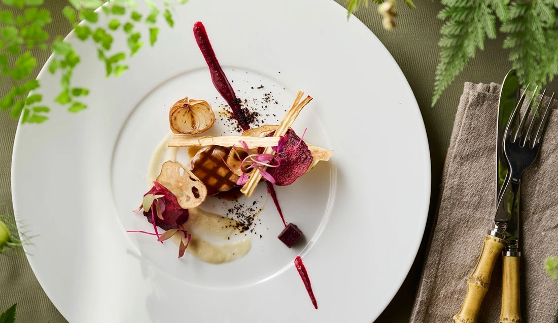 料理コースより4,400円×ゲスト人数分OFF